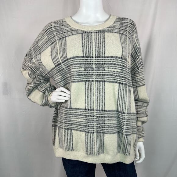 Cyrus Plaid Sweater Top Size XL - Picture 2 of 7
